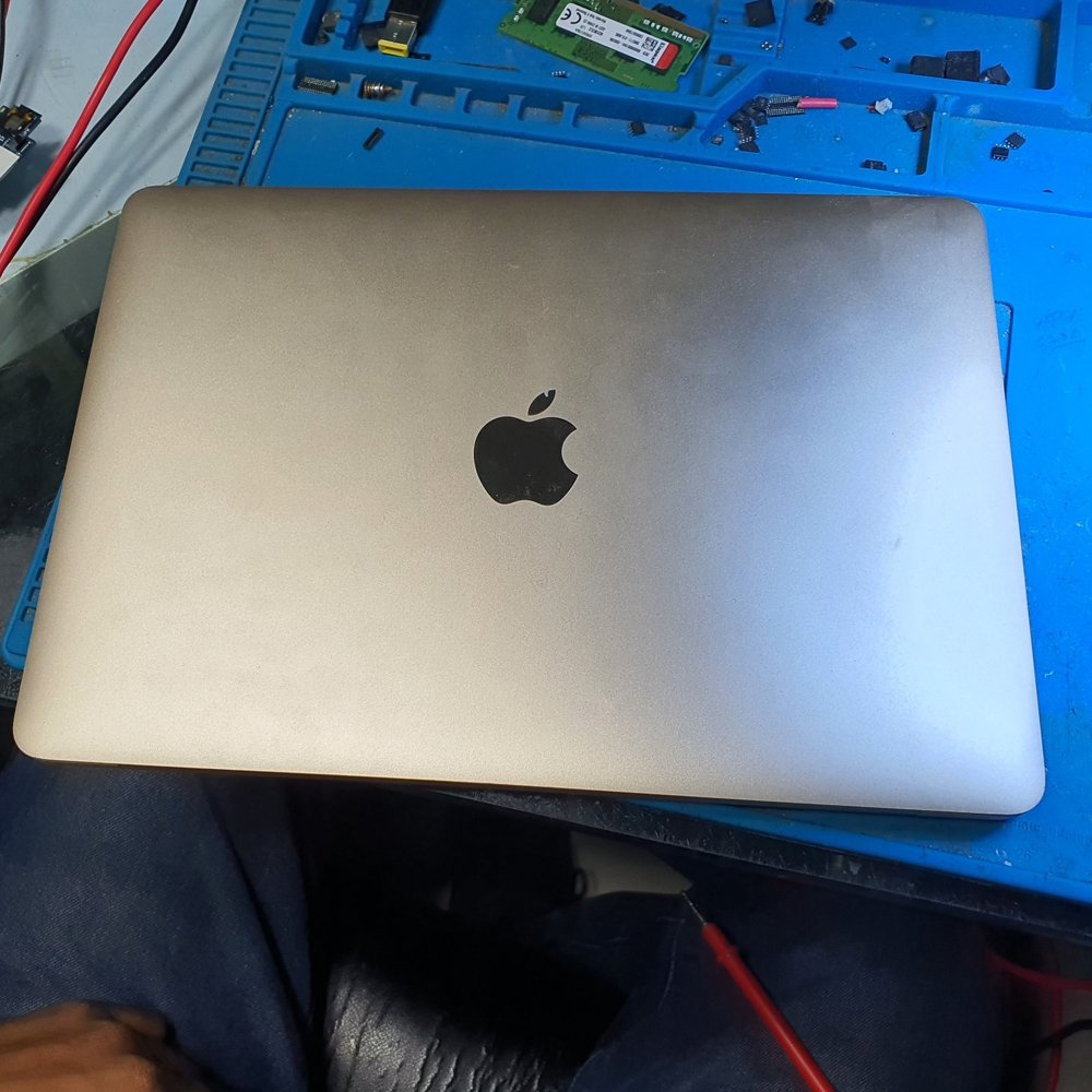 mac apple laptop service